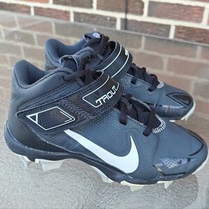 Nike (GS) Baseball Cleats Fastflex Trout 8 Keystone Black White Youth Sz 1.5